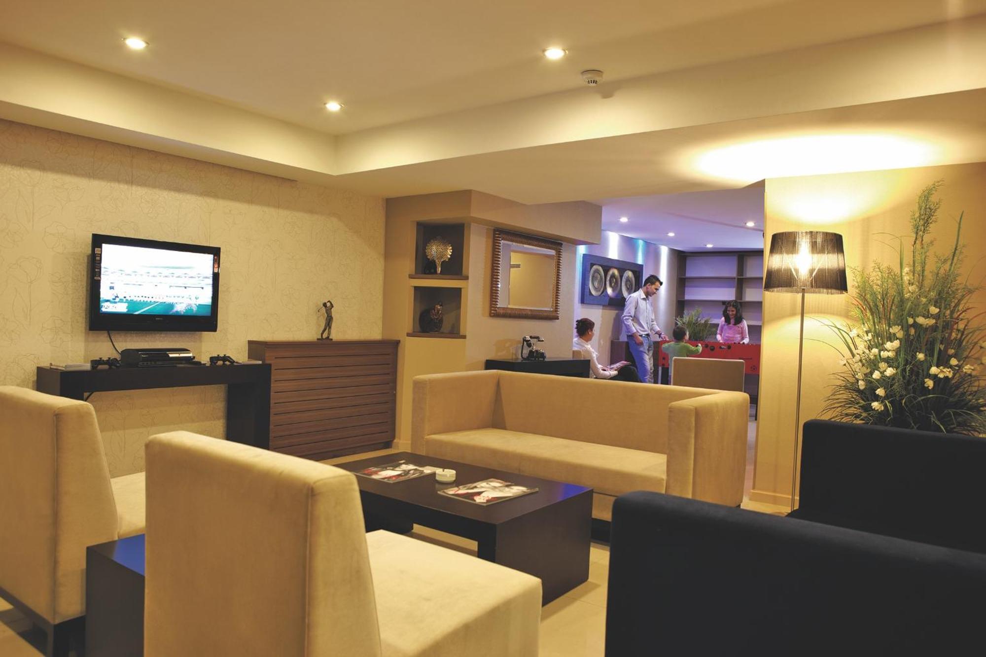 Susuzlu Hotel Измир Екстериор снимка