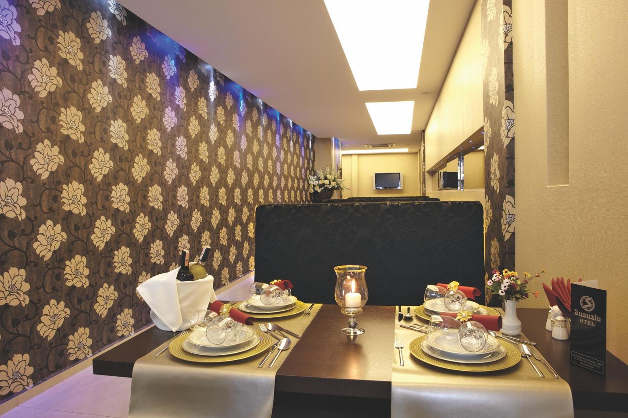 Susuzlu Hotel Измир Екстериор снимка